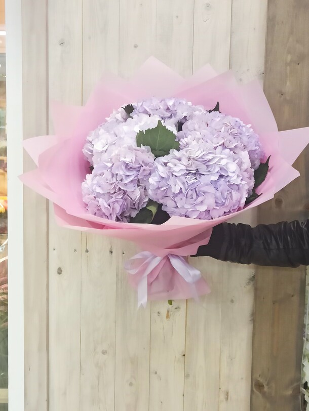 Букет цветов Монобукет "lavender mood" за 4939₽ с доставкой в Москве от FlorMarket.RU-Флормаркет.РФ на Flawery