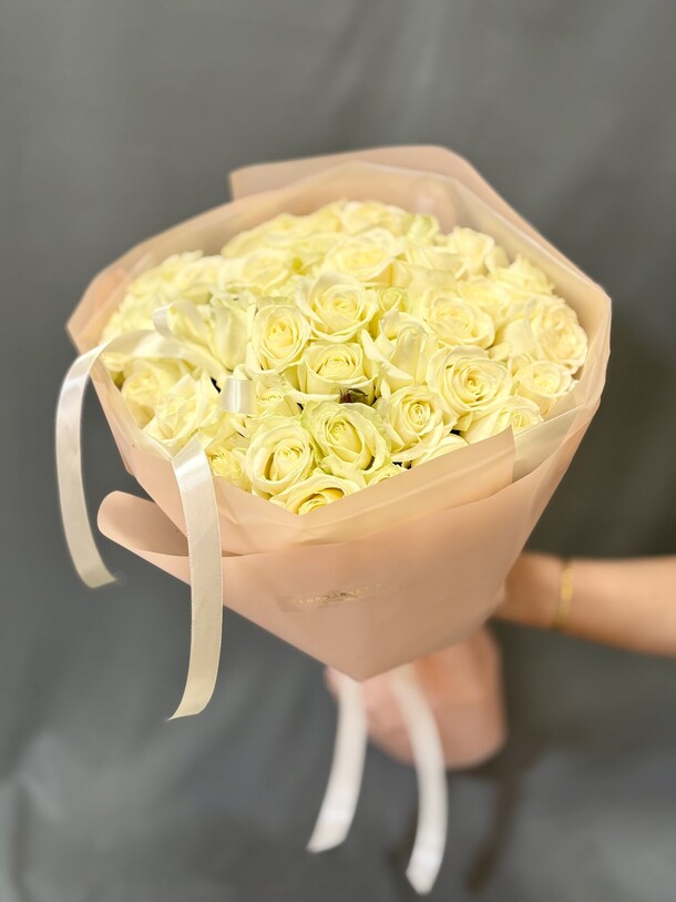 Букет цветов Vanilla cream за 4991₽ с доставкой в Москве от FlorMarket.RU-Флормаркет.РФ на Flawery