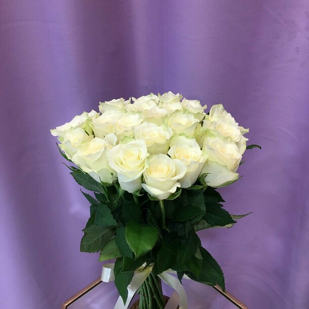 25  кенийских роз, артикул F1367169 - 3950 рублей, доставка по городу. Flawery - доставка цветов