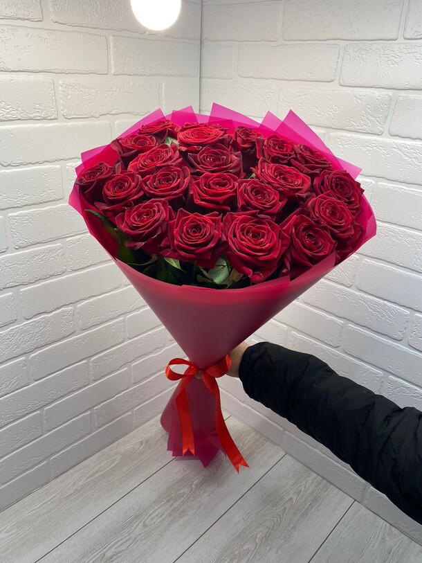 Букет цветов Красная роза за 5300₽ с доставкой в Москве от Flowers heaven на Flawery