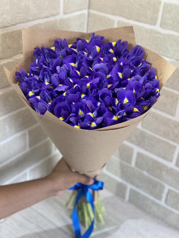 Букет цветов Ирис 49 за 8008₽ с доставкой в Москве от Flowers heaven на Flawery