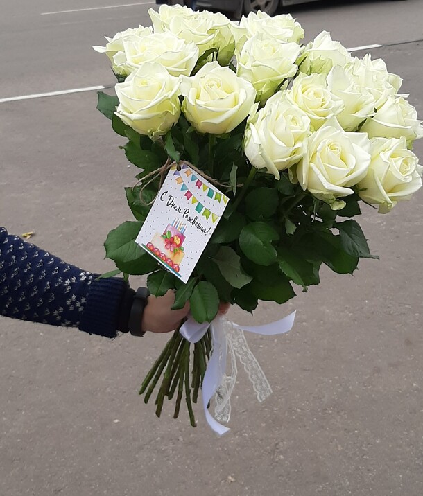 Букет цветов 19 белых роз за 8650₽ с доставкой в Тамбове от Ассоль на Flawery