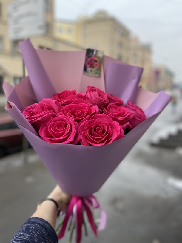 Букет с розами «гроздья винограда» за 5000₽ с доставкой в Москве от Флорэзон на Flawery