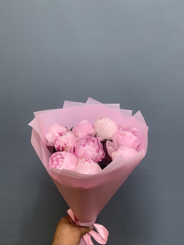 Букет из пион за 8100₽ с доставкой в Москве от Aliya Flowers на Flawery