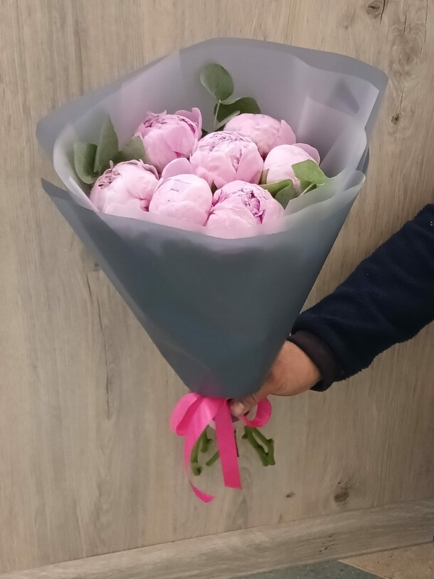 Букет с пионы 9 за 11000₽ с доставкой в Москве от Aliya Flowers на Flawery