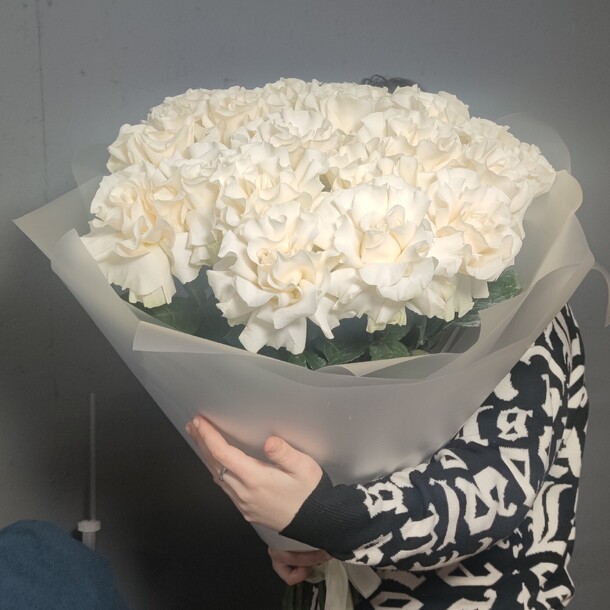 Букет цветов Французская роза 15шт за 5890₽ с доставкой в Москве от Sharik Flowers на Flawery