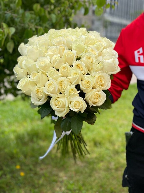 Букет цветов Облака за 19760₽ с доставкой в Москве от Цветочки на Flawery