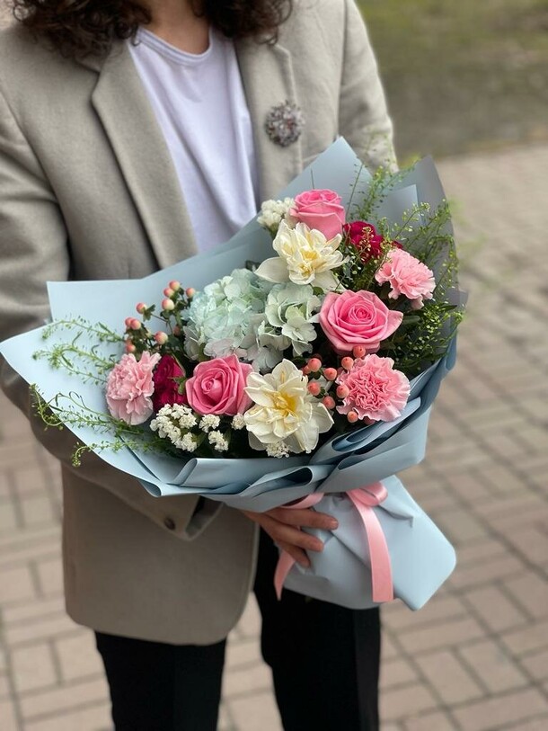 Букет "бал цветов" за 16544₽ с доставкой в Москве от Цветочки на Flawery