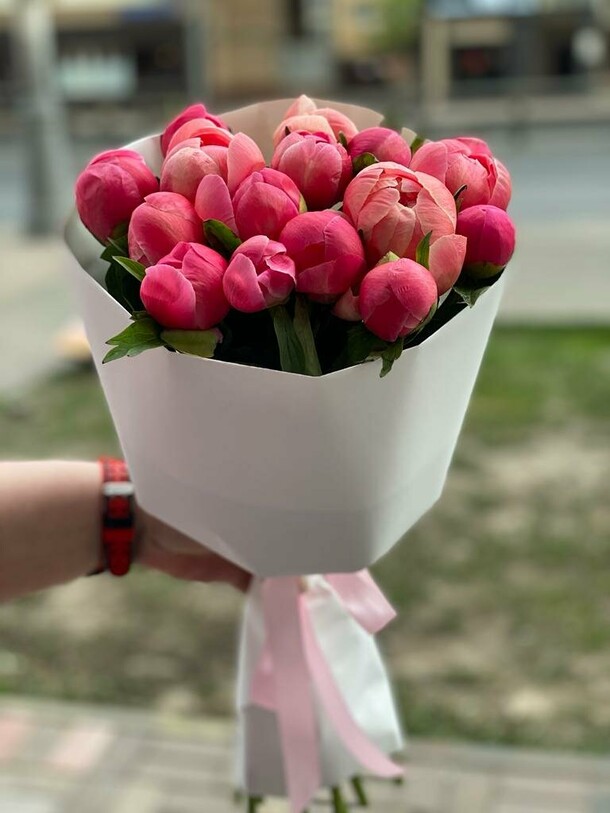 Букет из 15 пионов, артикул F1191407 - 35214 рублей, доставка по городу. Flawery - доставка цветов