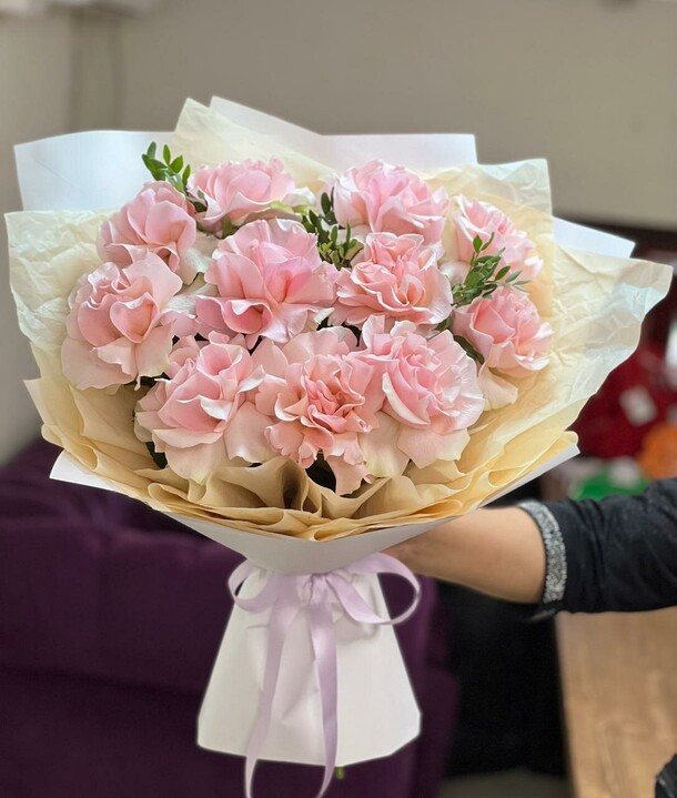 Букет цветов Парижанка за 16720₽ с доставкой в Москве от Цветочки на Flawery
