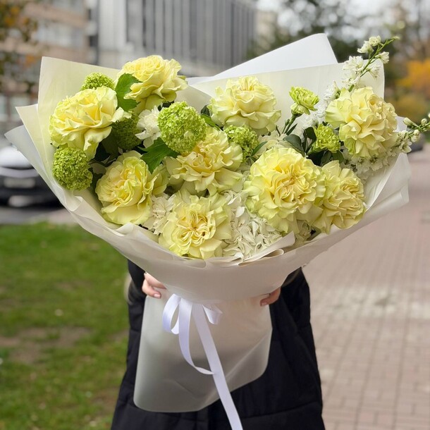 Букет "блаженство" за 17500₽ с доставкой в Москве от Цветочки на Flawery
