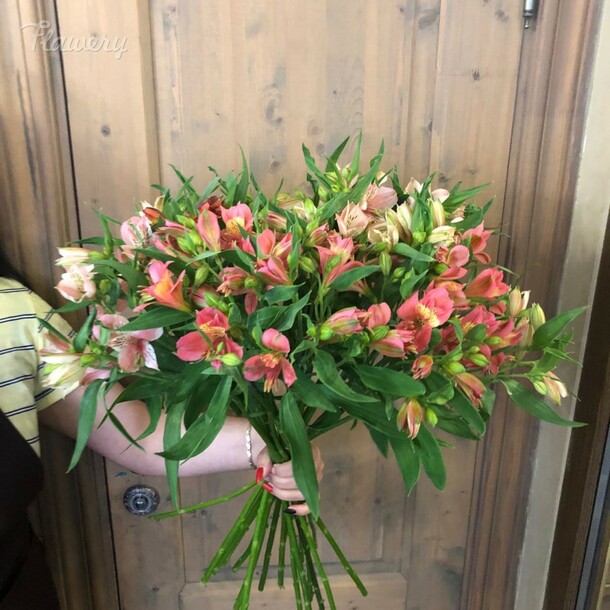 Букет из альстромерий, артикул F39947 - 6792 рублей, доставка по городу. Flawery - доставка цветов