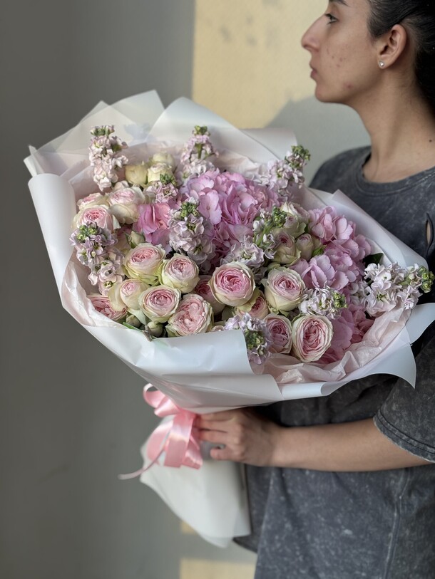 Букет ровини за 12267₽ с доставкой в Москве от FLORI PACCO на Flawery