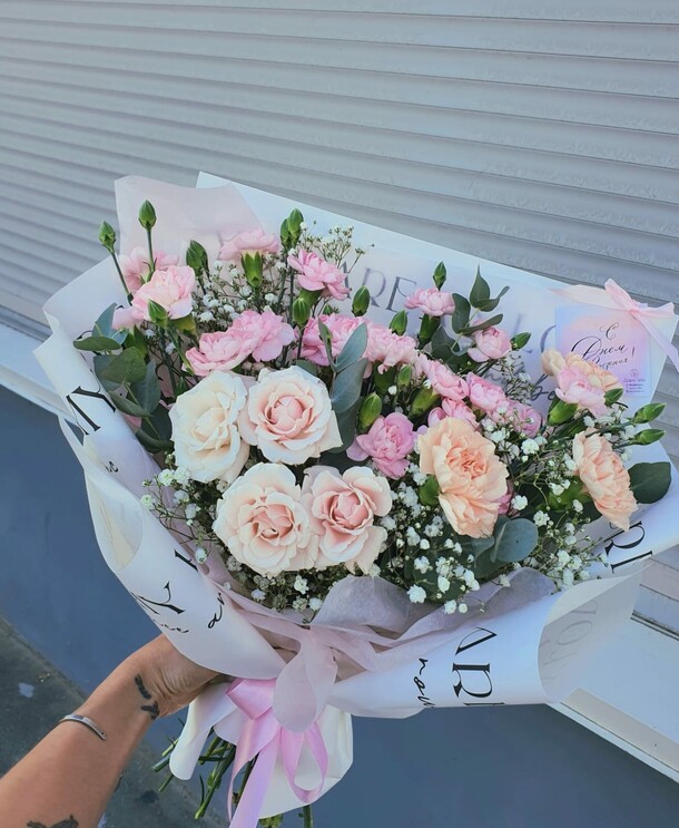 В день рождения, артикул F1360698 - 5850 рублей, доставка по городу. Flawery - доставка цветов
