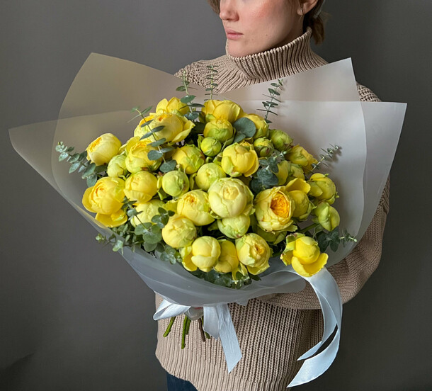 Солнечный букет из желтых пионовидных роз. Veresk 835, артикул F1296721 - 9490 рублей, доставка по городу. Flawery - доставка цветов