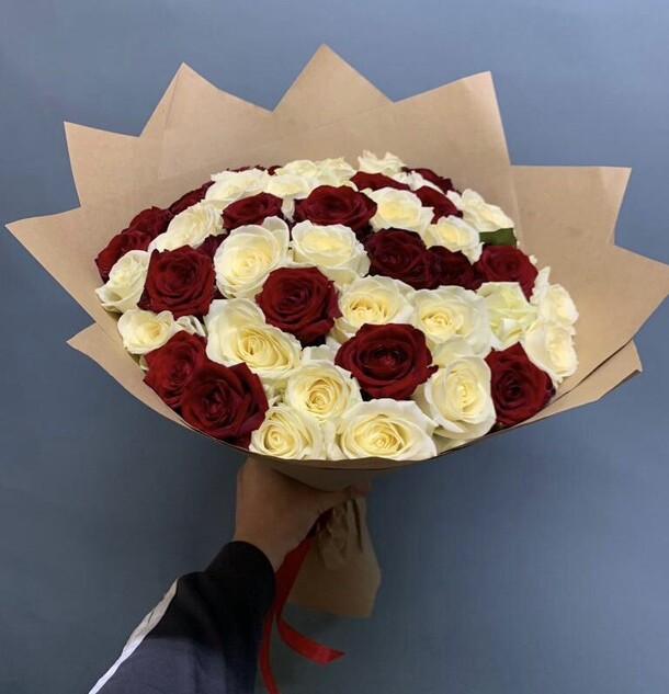 Букет цветов Розы 51 за 10042₽ с доставкой в Москве от 101РОЗА на Flawery