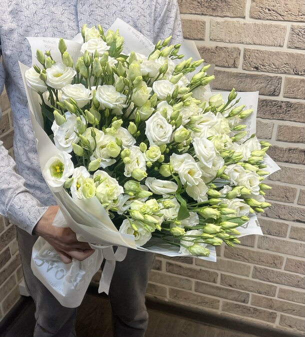 Букет из эустомы, артикул F1308959 - 5700 рублей, доставка по городу. Flawery - доставка цветов
