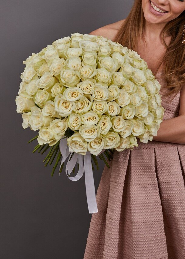 Букет белых роз 101шт за 18629₽ с доставкой в Москве от Flory Love на Flawery