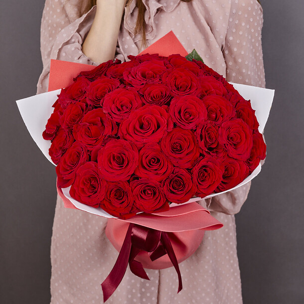 Букет красных роз 35 шт за 5590₽ с доставкой в Москве от Flory Love на Flawery