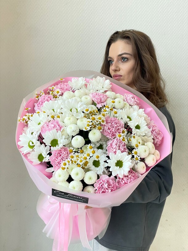 Букет цветов Нежный пышный и стойкий букет за 5990₽ с доставкой в Москве от Eva Flowers на Flawery