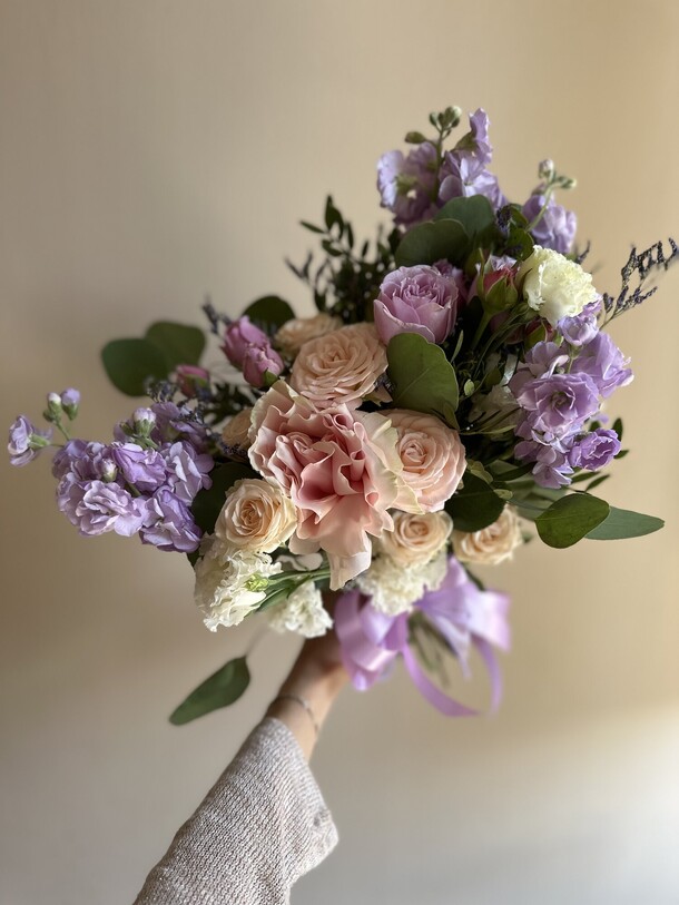 Букет цветов Сицилия за 6100₽ с доставкой в Москве от Flowers Mafia на Flawery