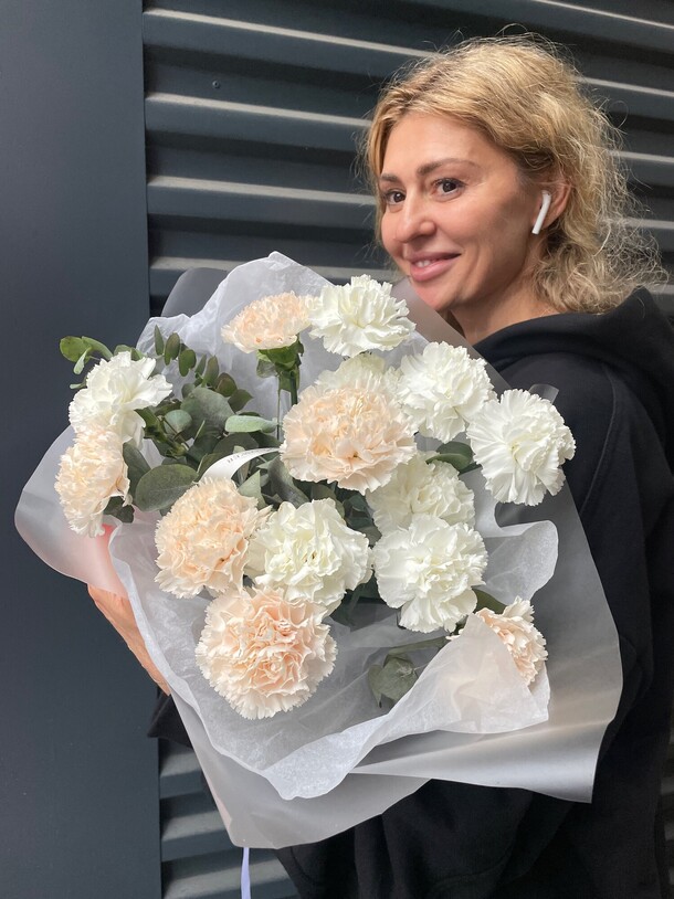 Букет цветов High-fashion букет "любовь и голуби 7.0" за 6830₽ с доставкой в Москве от A FLOWER - цветочная студия на Flawery