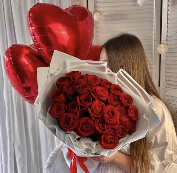 Букет цветов Набор «я тебя люблю» за 15000₽ с доставкой в Москве от Muza Flowers на Flawery