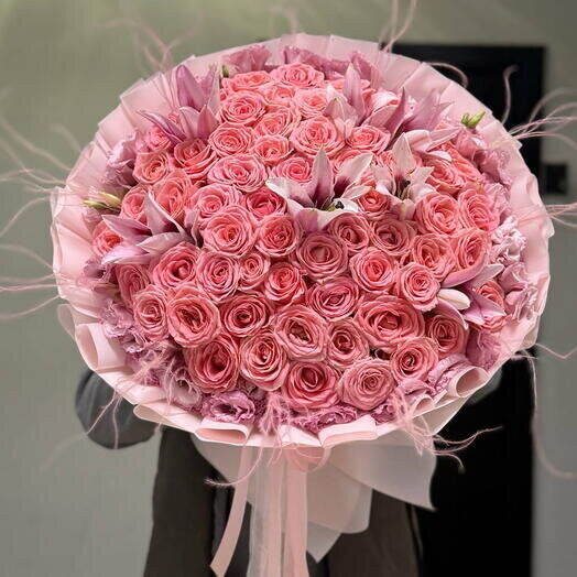 Букет цветов Авторский букет за 65735₽ с доставкой в Москве от LILI FLOWERS на Flawery