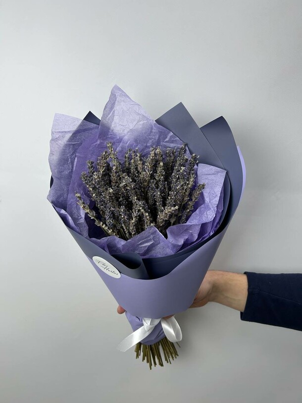 Букет лаванды за 2417₽ с доставкой в Москве от Flos Hortus на Flawery