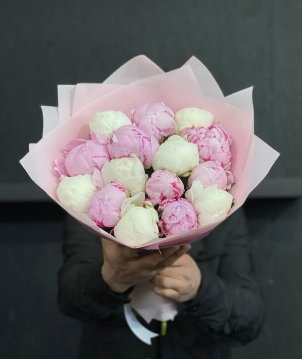 Букет из пионов за 16428₽ с доставкой в Москве от GOLDEN ROSE на Flawery