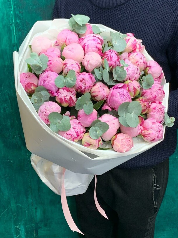 Букет цветов Пионы розовые за 28198₽ с доставкой в Москве от GOLDEN ROSE на Flawery