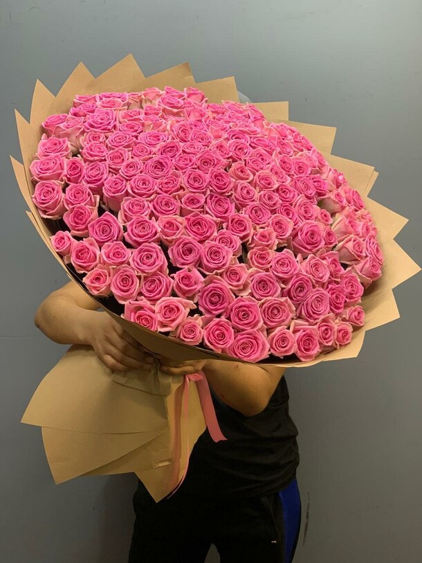 Букет цветов 151 роза розовая за 40628₽ с доставкой в Москве от GOLDEN ROSE на Flawery