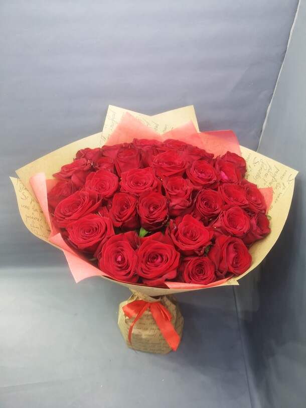 Букет из 29 роз за 4999₽ с доставкой в Москве от GOLDEN ROSE на Flawery