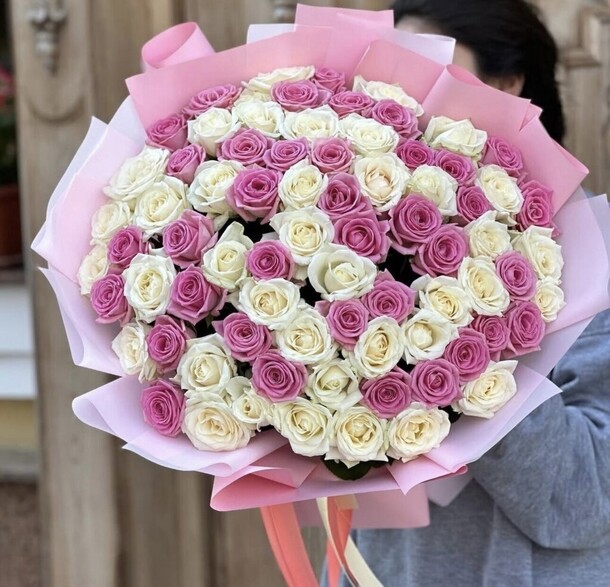 Букет из роз за 33558₽ с доставкой в Москве от FiRaLiM на Flawery
