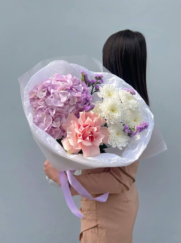Букет-комплимент чувственность за 4700₽ с доставкой в Москве от Bloom Room на Flawery