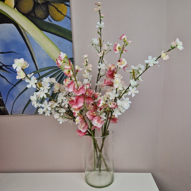 Искусственные цветы букет вишня и горошек за 3990₽ с доставкой в Москве от БотаниКуЛ на Flawery