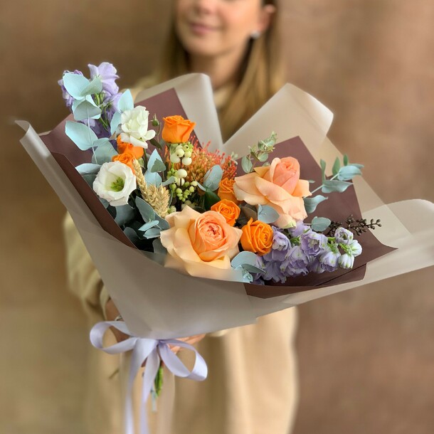 Букет цветов Осенние вечера за 10220₽ с доставкой в Москве от Mango la fiori на Flawery