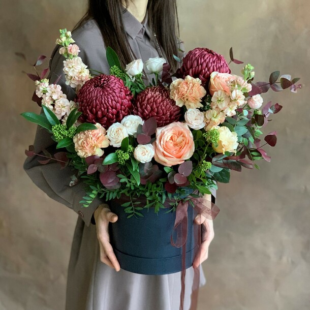 Букет цветов Менуэт осени за 10750₽ с доставкой в Москве от Mango la fiori на Flawery