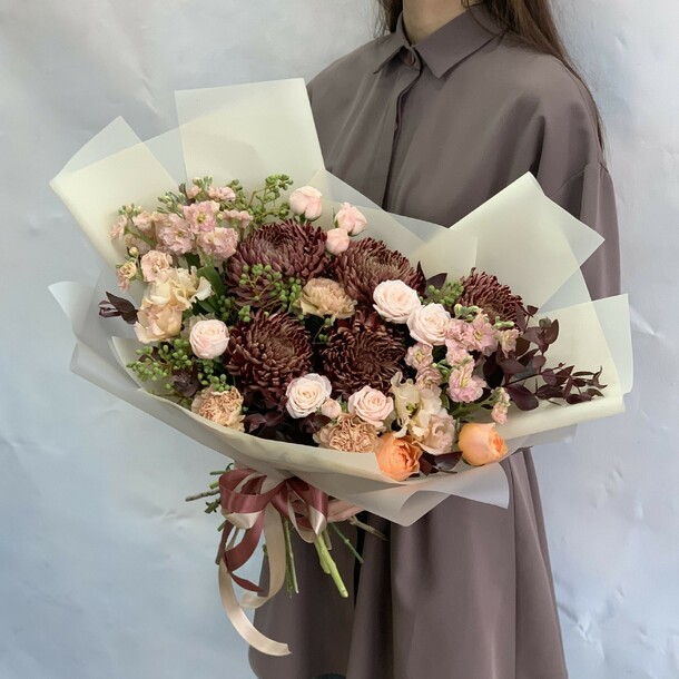 Букет цветов Средоточение тепла за 13150₽ с доставкой в Москве от Mango la fiori на Flawery
