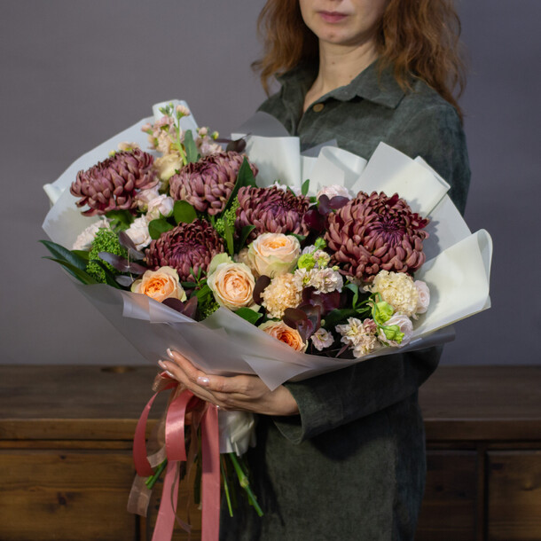 Букет цветов Рубиновый самоцвет за 16300₽ с доставкой в Москве от Mango la fiori на Flawery