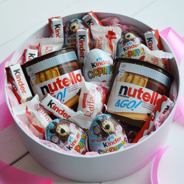 Kinder box: сладкий подарочный набор | парню ребёнку девушке любимой сладкоежке | 14 февраля 8 марта день рождения за 7990₽ с доставкой в Москве от Не придумывай! на Flawery