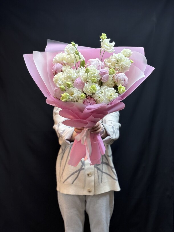 Букет цветов Пионы с эустомами за 9900₽ с доставкой в Москве от ANADIA FLOWERS на Flawery