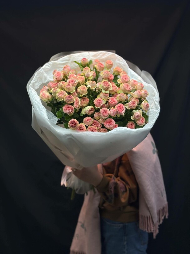 Букет цветов Кустовая 🌹 за 8900₽ с доставкой в Москве от ANADIA FLOWERS на Flawery
