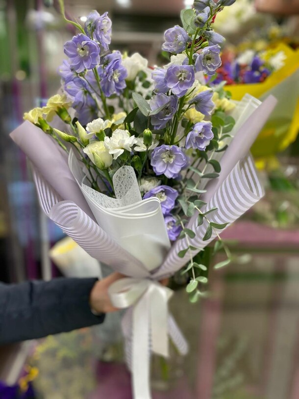 Букет цветов Дельфиниум за 4230₽ с доставкой в Москве от Bloomix на Flawery