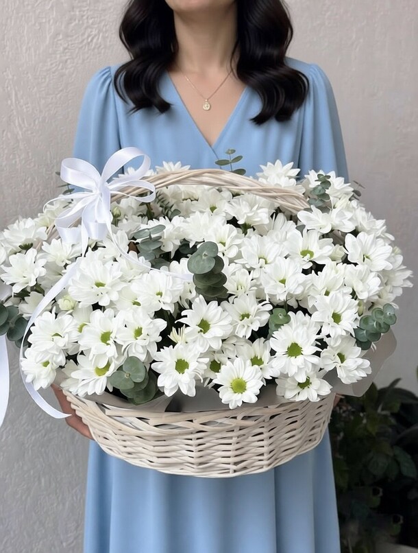 Букет цветов Романтичная корзина ромашек🌸 за 9800₽ с доставкой в Москве от Alacvetok на Flawery