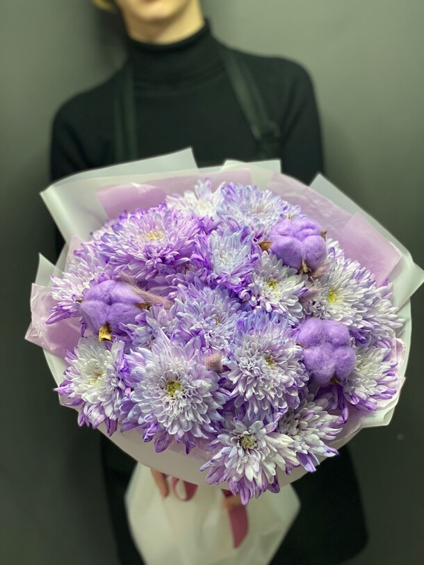 Букет цветов Хризантема сиреневая за 3800₽ с доставкой в Новороссийске от Цветущий Город на Flawery
