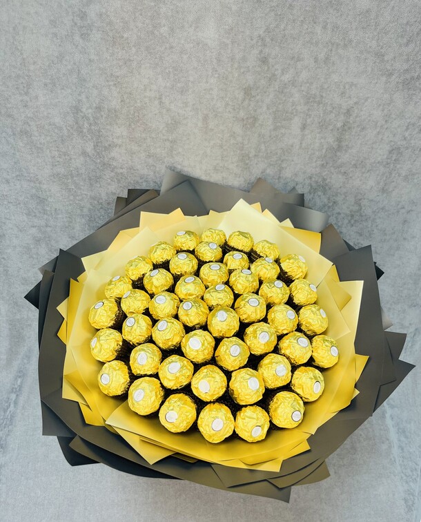 Букет из ferrero rocher за 7800₽ с доставкой в Москве от Букет Счастья на Flawery