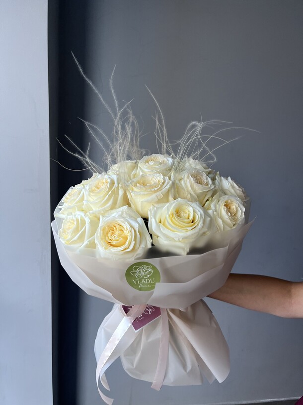 Букет из роз кендилайт за 10800₽ с доставкой в Москве от Vladuflowers на Flawery