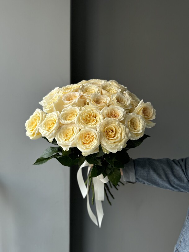 Букет цветов Монобукет «кенди» за 14200₽ с доставкой в Москве от Vladuflowers на Flawery