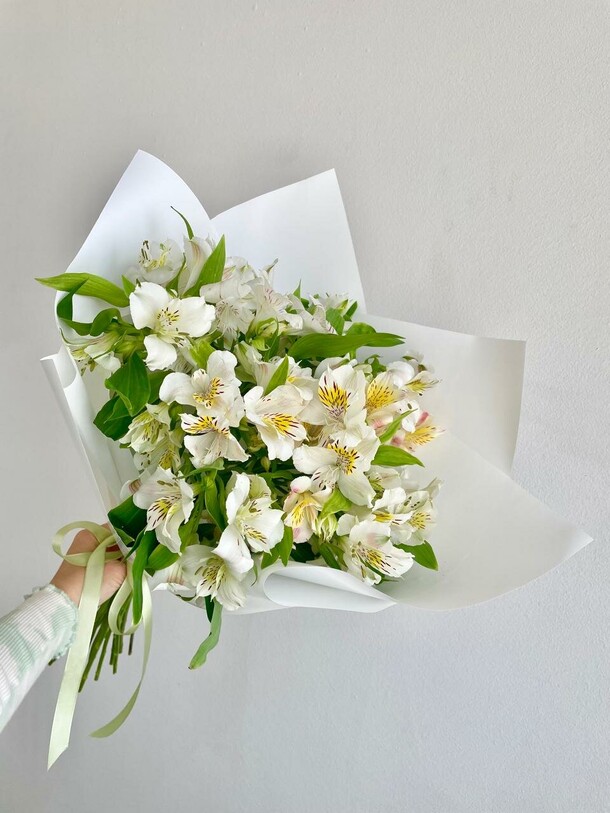 Букет из альстромерии за 5839₽ с доставкой в Москве от Beauty Flowers на Flawery